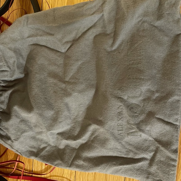 Like new Alexander McQueen runway box bag - Picture 9 of 10